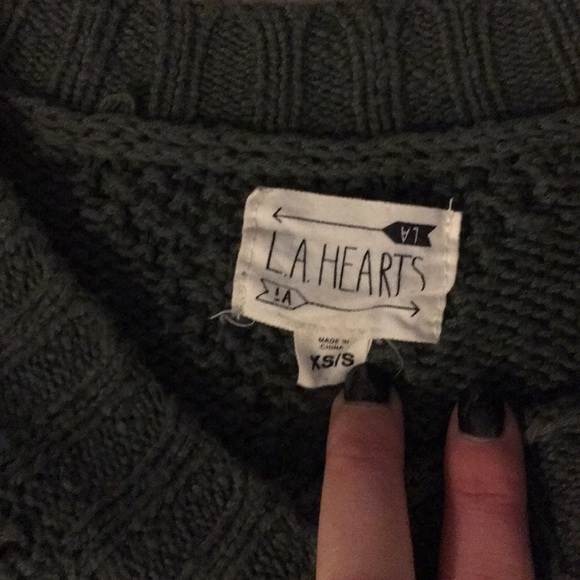 Green sweater shift shirt. - Picture 2 of 3